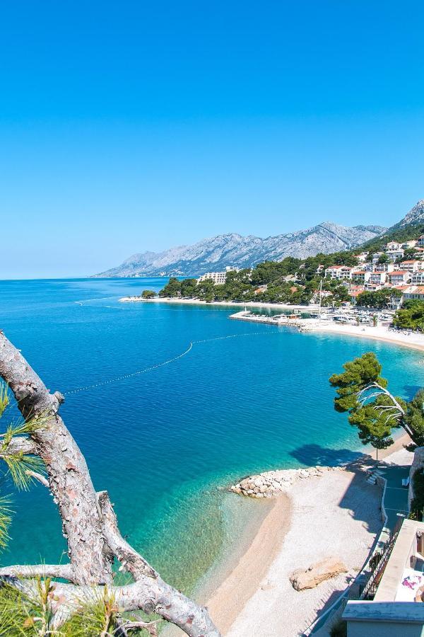 Apartments By The Sea Brela, Makarska - 16950 Exteriér fotografie